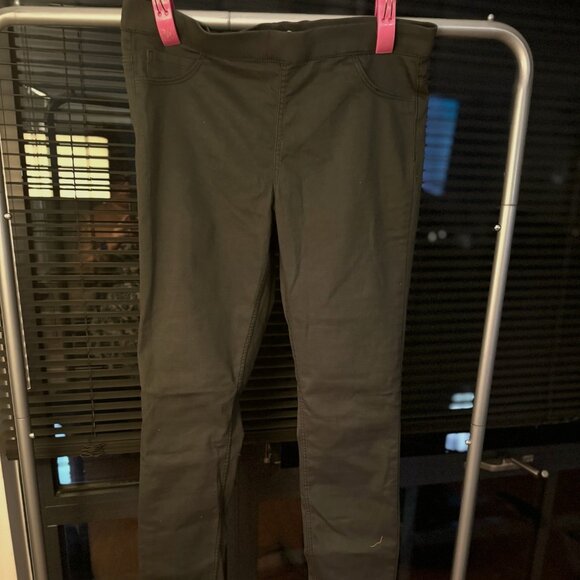 H&M Hunter Green Skinny Leg Stretch Casual Pants with Back Pockets - Picture 1 of 3